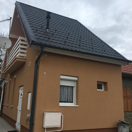 Pesti Apartmanhaz Buk Exterior photo